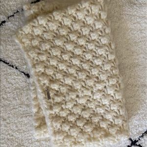 Michael Kor’s knit wool cowl